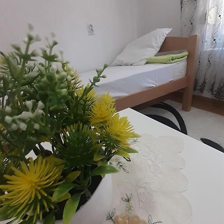 Bella Apartment Skopje Buitenkant foto