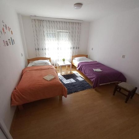 Bella Apartment Skopje Buitenkant foto