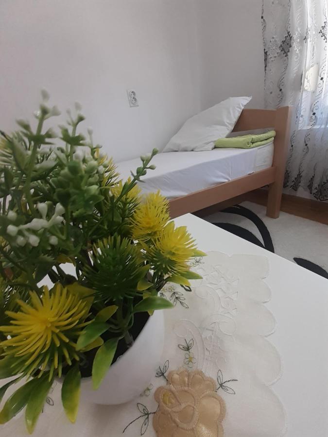 Bella Apartment Skopje Buitenkant foto